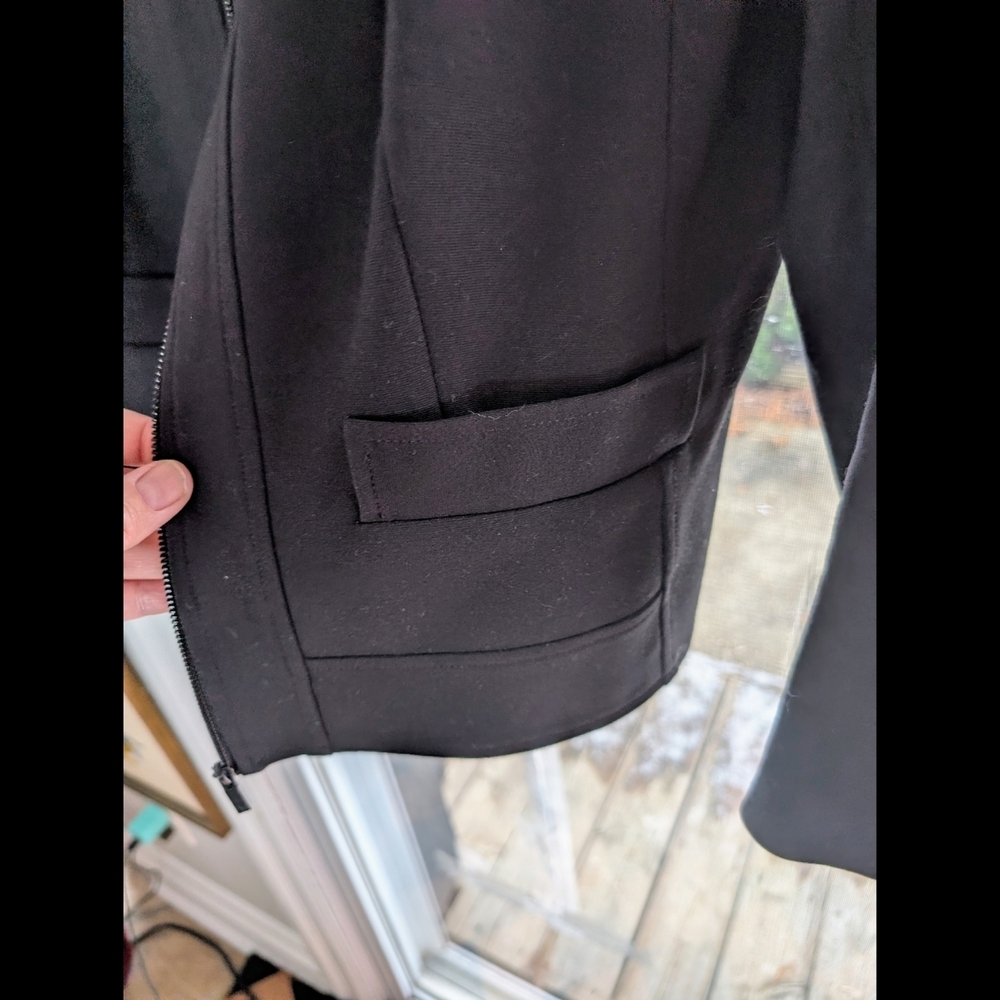 Vince Camuto Women's Black Zip Blazer With No Collar - Picture 8 of 10